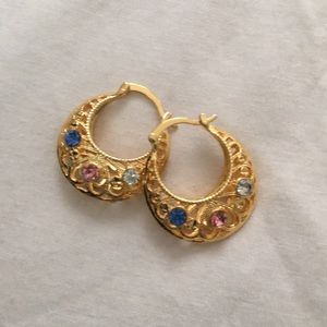 Women’s earring fake